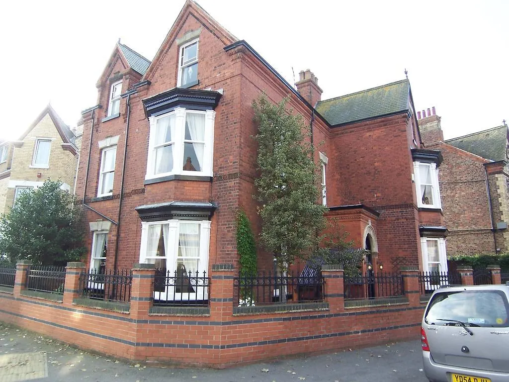 Guest house The Hollies Hotel Bridlington